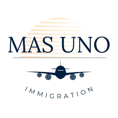 Mas Uno Immigration Logo